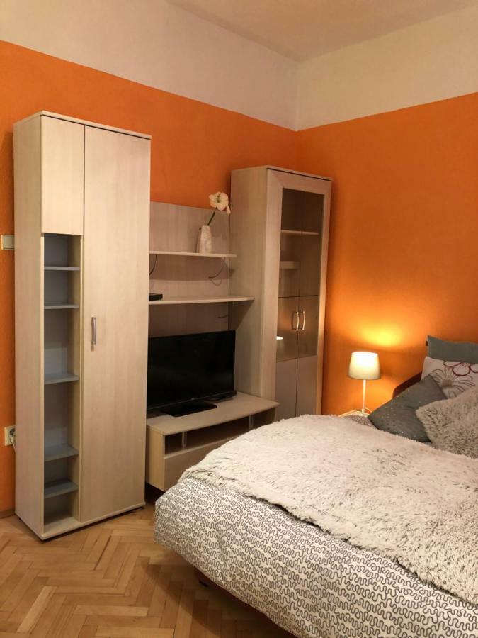 Apartman Orchidej U Vridla Karlsbad Exteriör bild