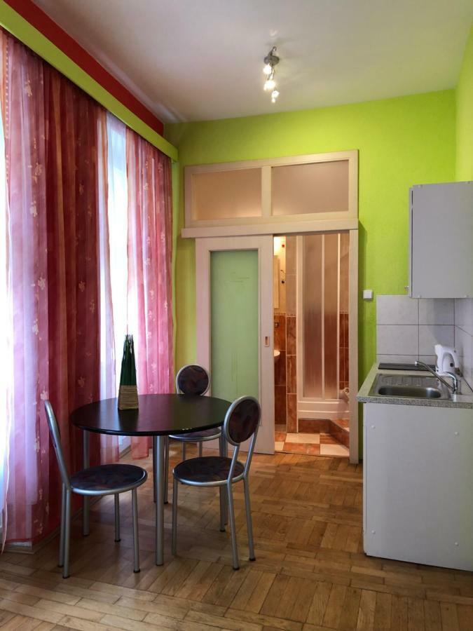 Apartman Orchidej U Vridla Karlsbad Exteriör bild